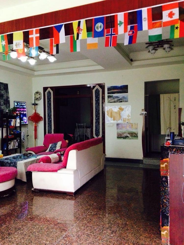Chengdu Bling Bling Hostel Supoqiao Eksteriør billede